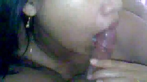 أجمل طفل يتمتع مص الديك ضخمة ويحصل سكس محارم اجنبي مترجم مارس الجنس